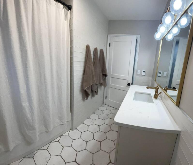 The Warm & Inviting Place * Sioux Falls